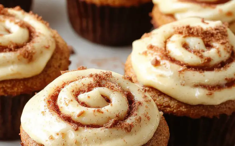 Cinnamon Roll Cupcakes